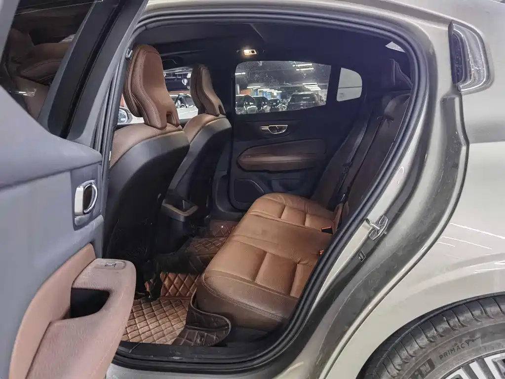 Volvo S60 — миниатюра 6