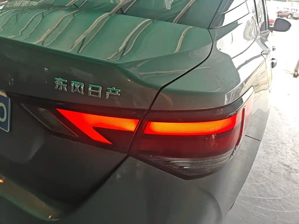 Nissan Sylphy — миниатюра 8