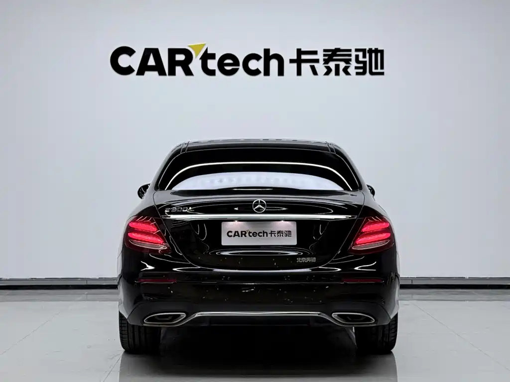 Mercedes-Benz E-Class — миниатюра 3