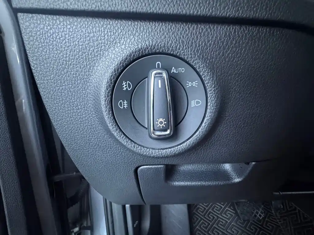 Skoda Superb — миниатюра 24