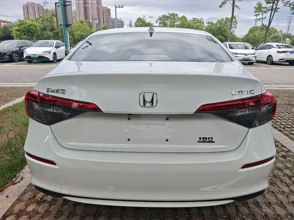 Honda Civic — миниатюра 4