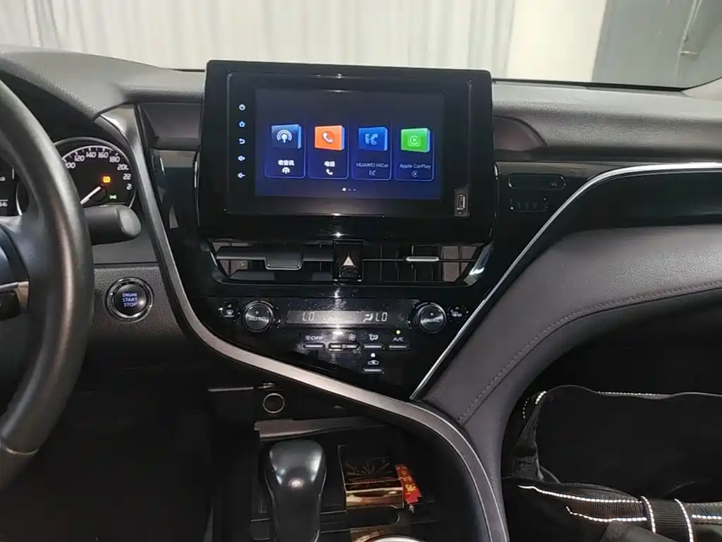 Toyota Camry — миниатюра 13