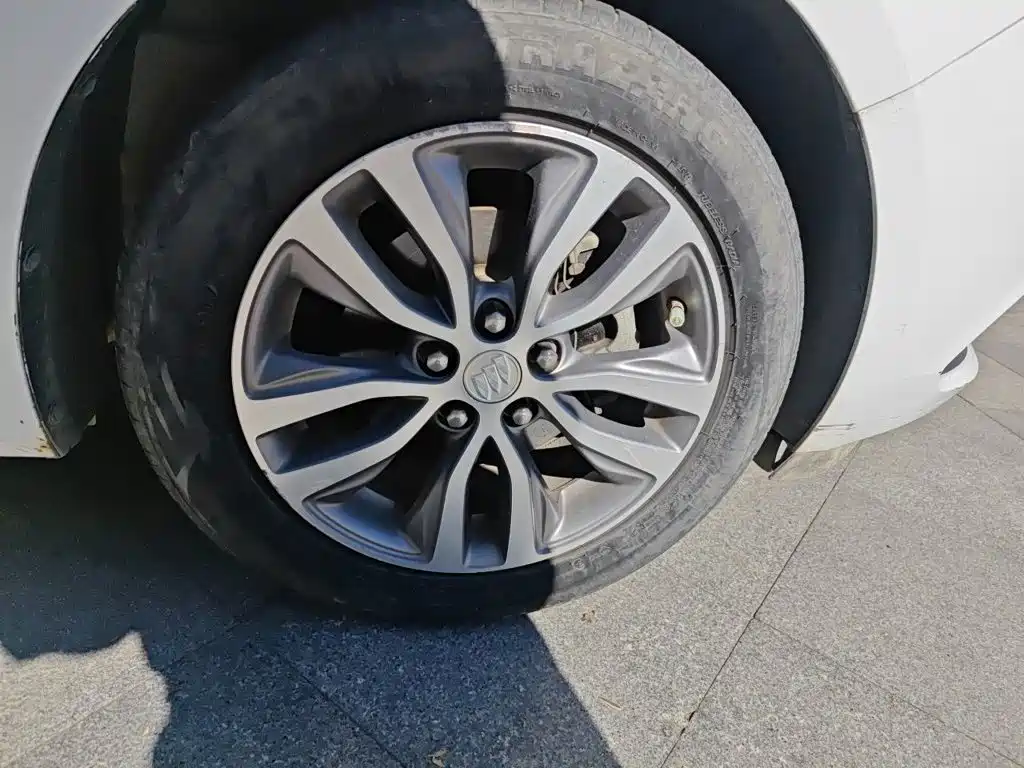 Buick Excelle — миниатюра 8