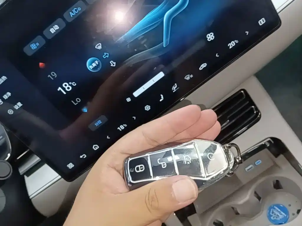 BYD Han — миниатюра 9