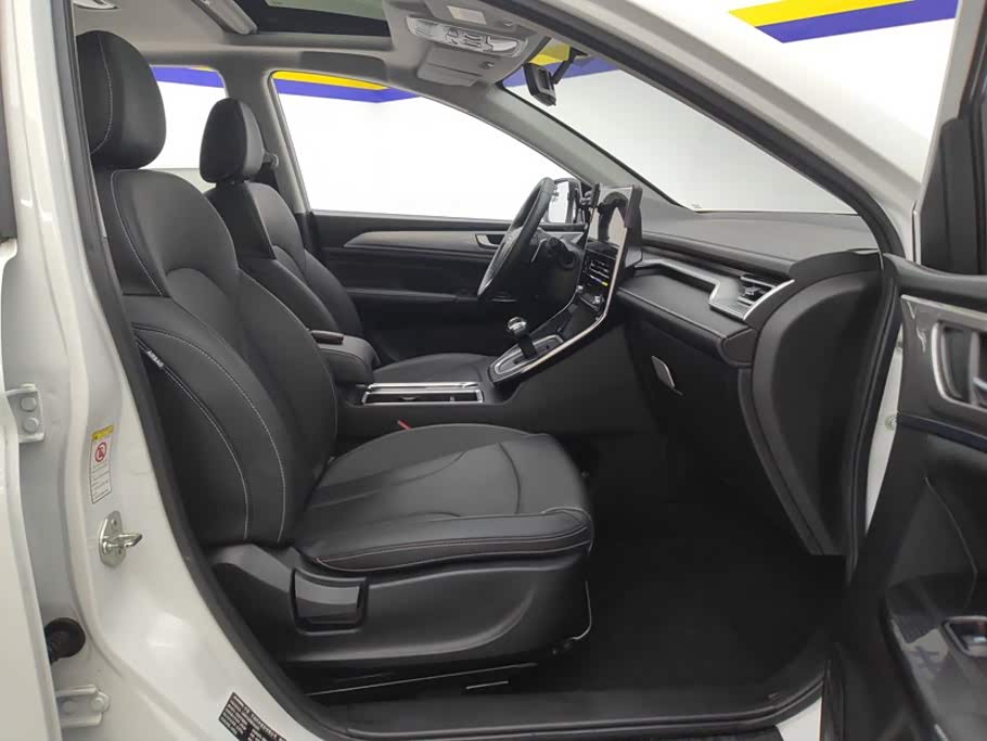 Haval Haval M6 1.5 л 2021 г. Белый, пробег 12500 км