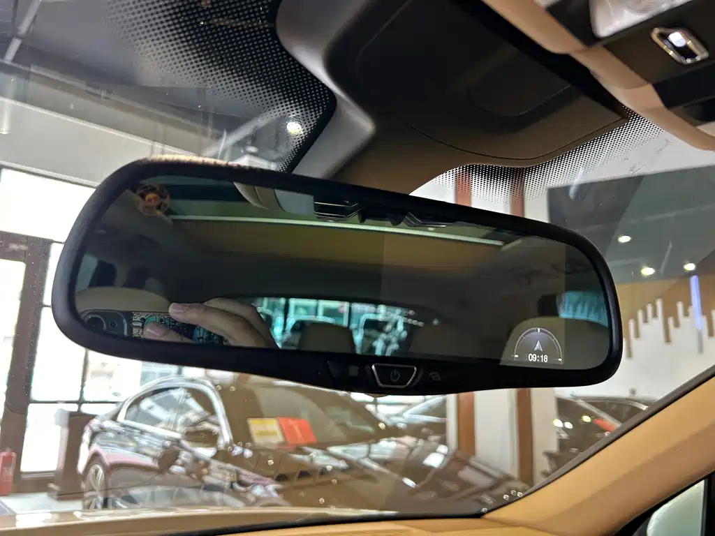 Porsche Cayenne — миниатюра 20