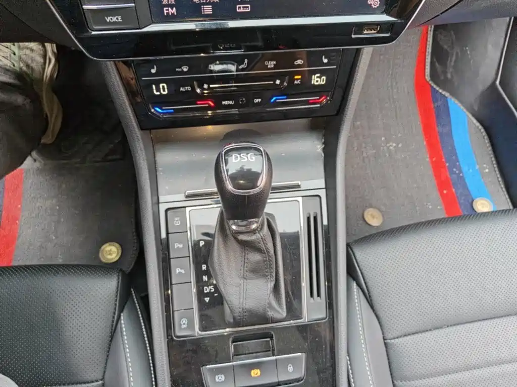 Skoda Superb — миниатюра 14
