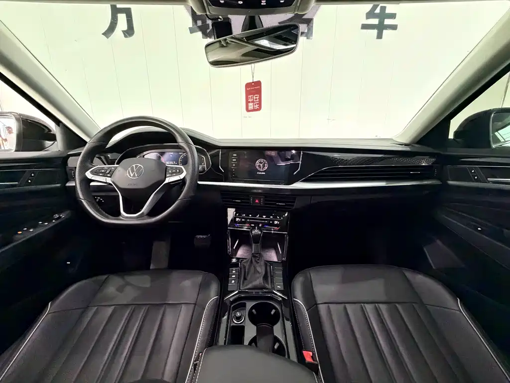 Volkswagen Passat 2022 330TSI Elite