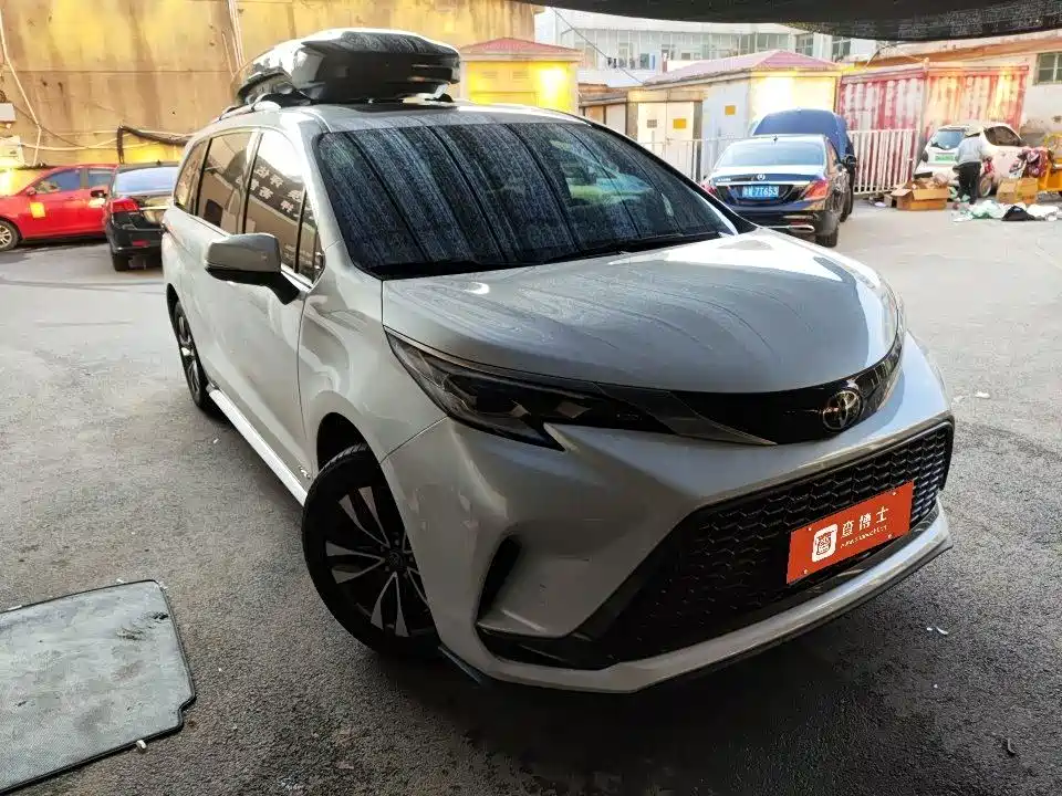 Toyota Granvia — миниатюра 2