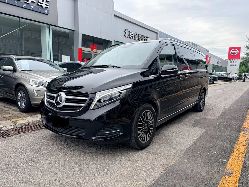 Mercedes-Benz V-Class