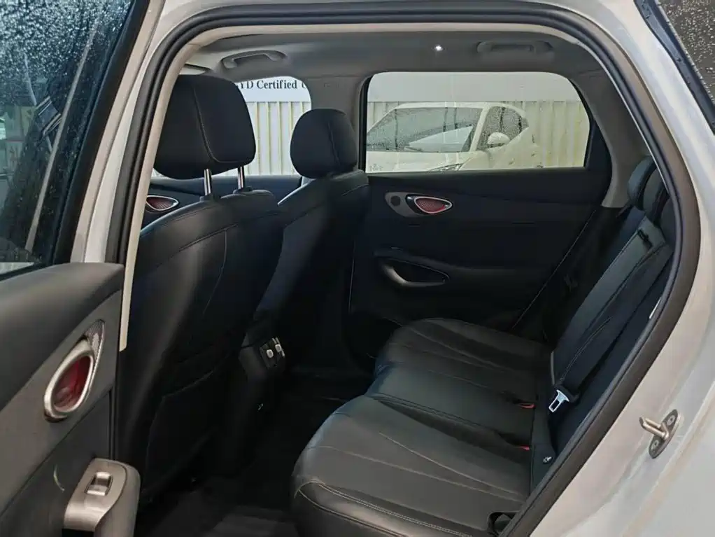 BYD Sealion 05 EV — миниатюра 8