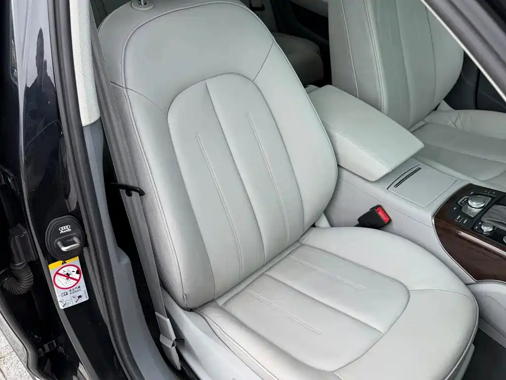 Audi A6L — миниатюра 12