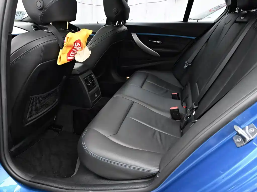 BMW 3 Series — миниатюра 6