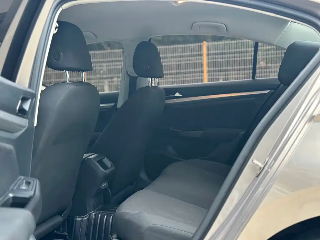 Volkswagen Bora — миниатюра 9