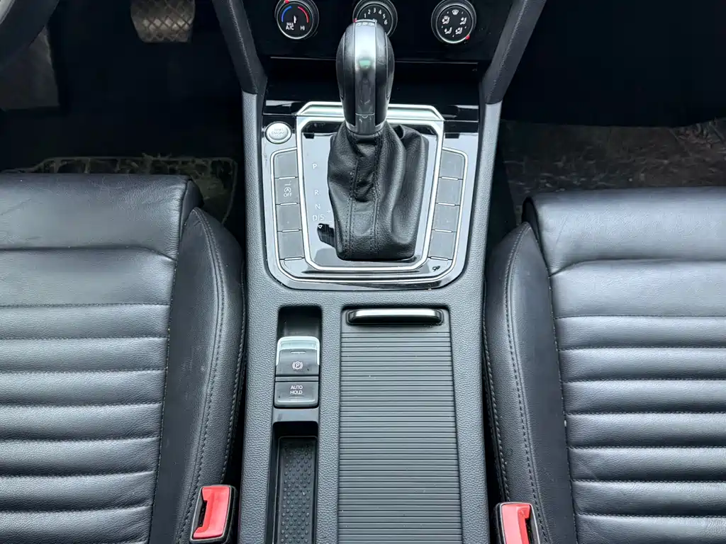 Volkswagen Magotan — миниатюра 6