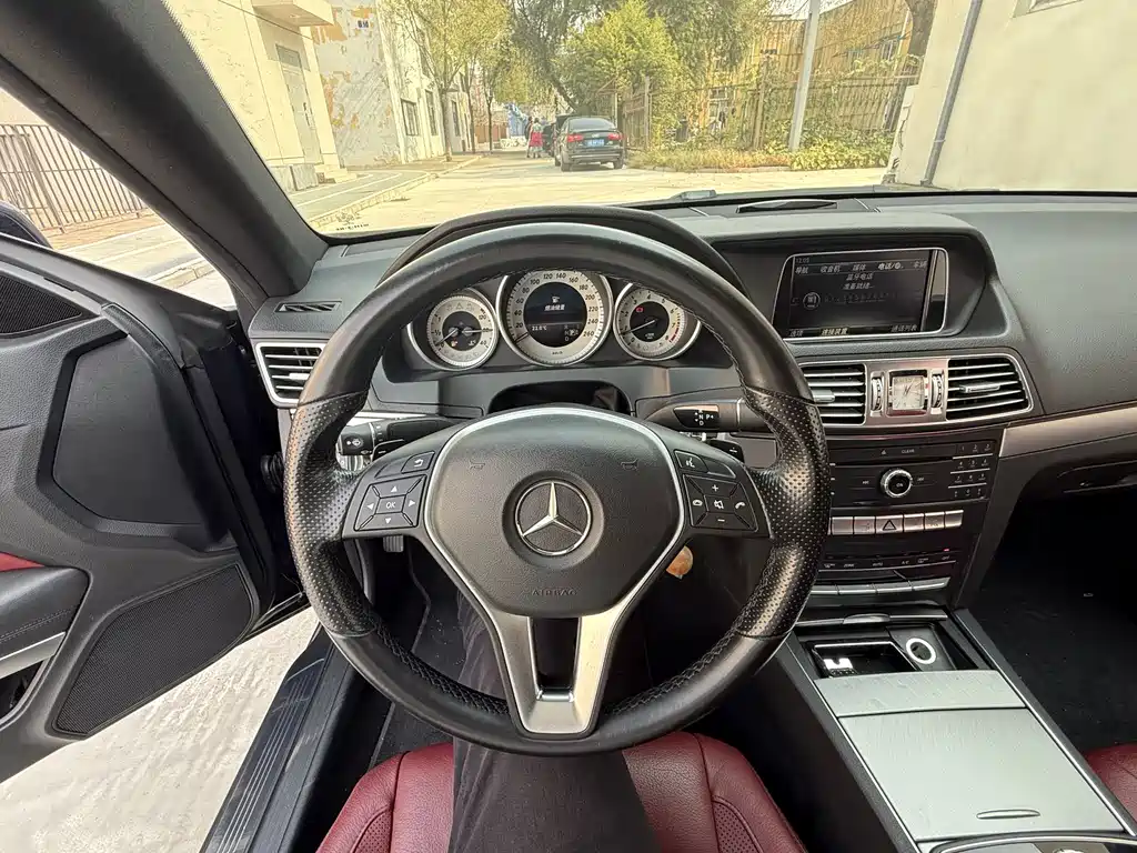 Mercedes-Benz E-Class (Import) — миниатюра 7