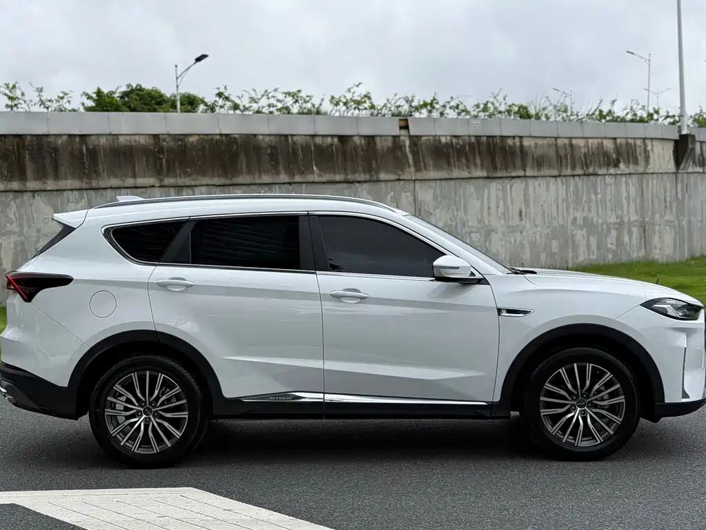 JETOUR X70 PLUS 2025 Champion 1.5T DCT Champion PRO 7 мест