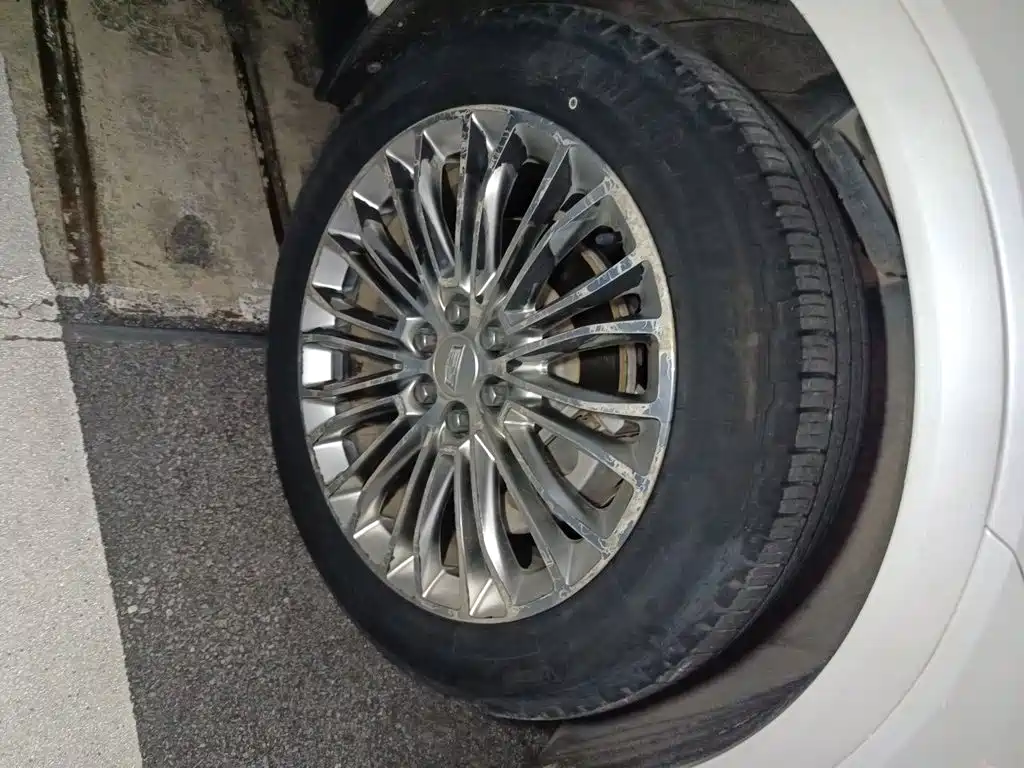 Cadillac XT5 — миниатюра 8