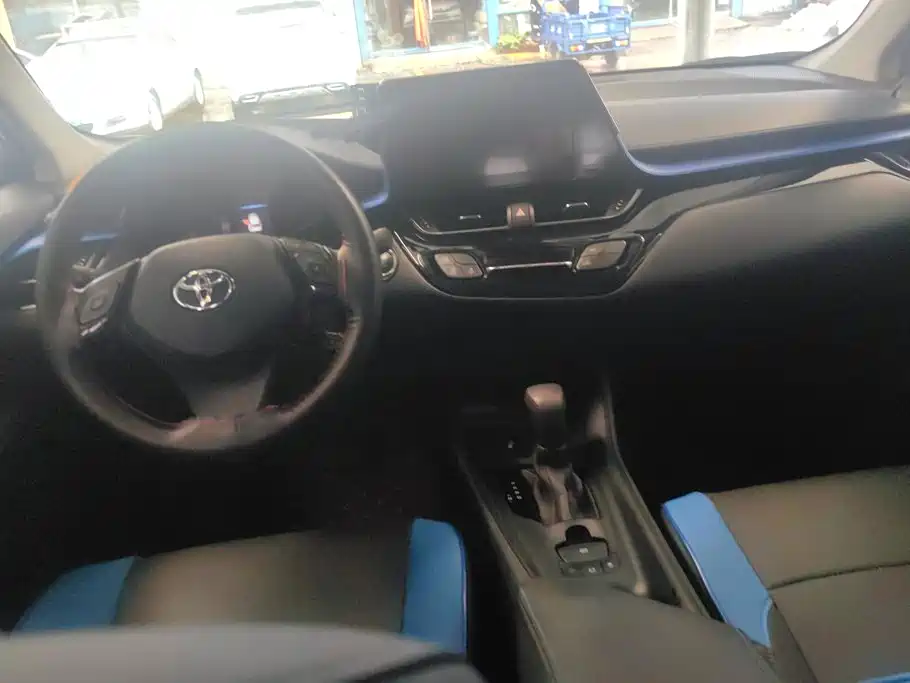 Toyota C-HR — миниатюра 12