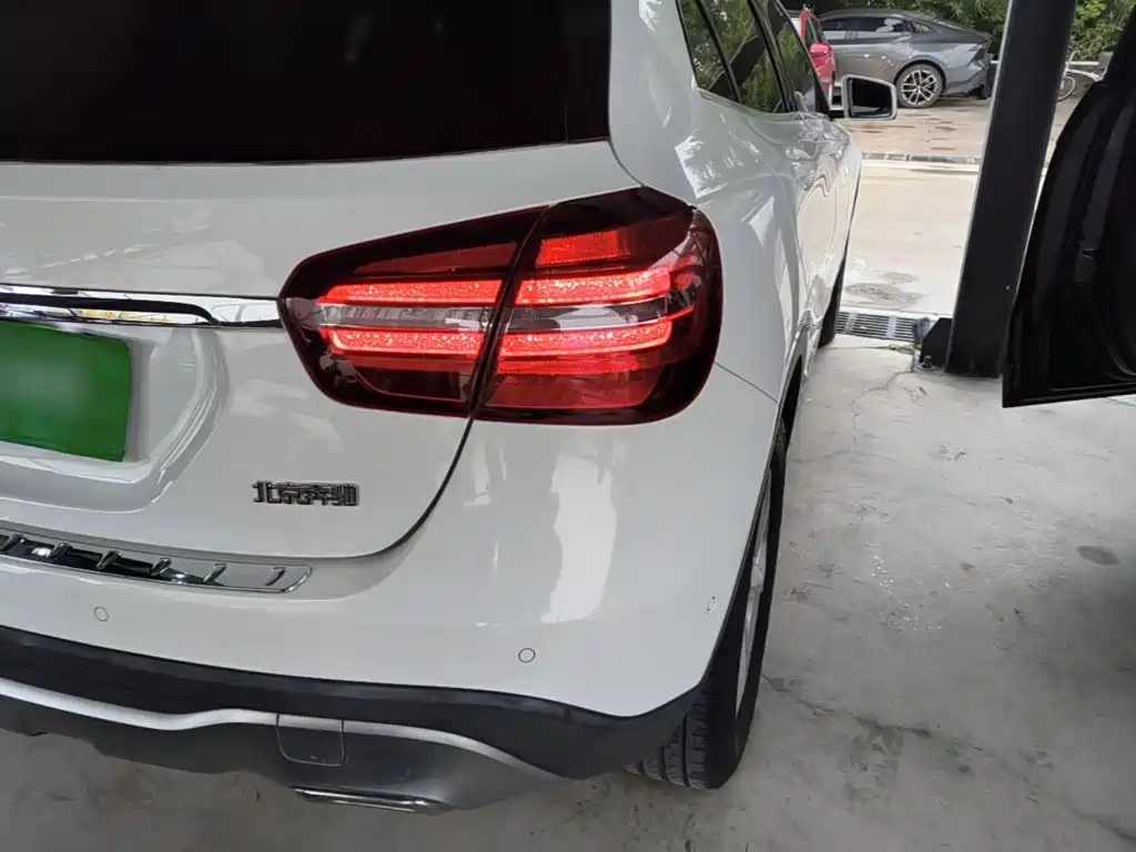 Mercedes-Benz GLA — миниатюра 8