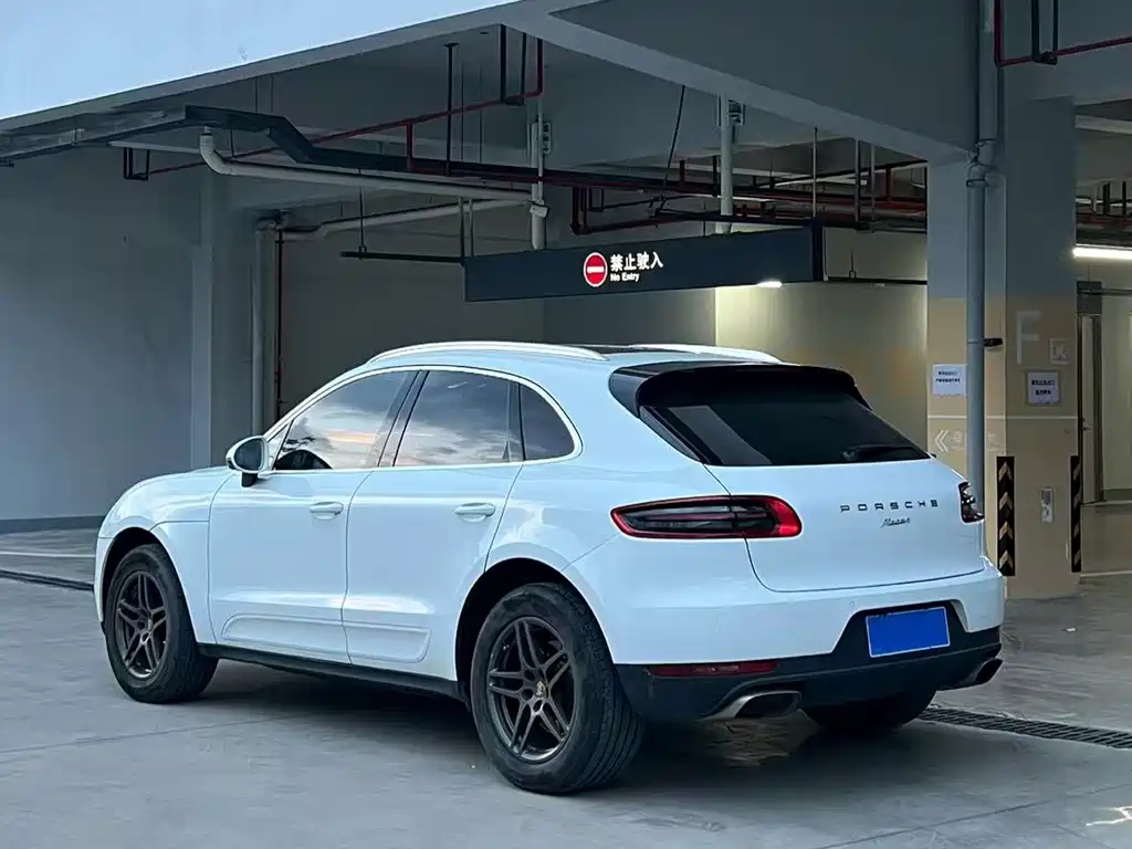 Porsche Macan — миниатюра 4
