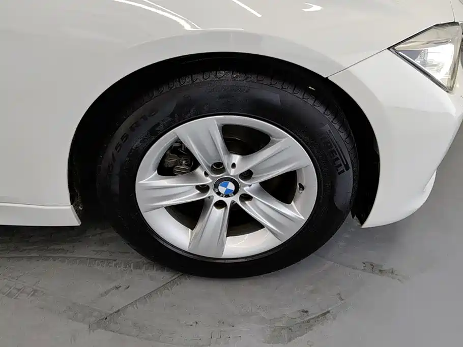 BMW 3 Series — миниатюра 6