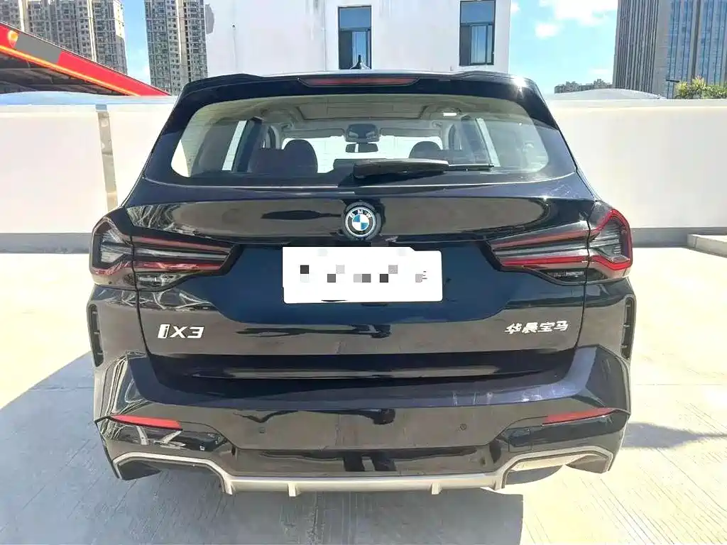 BMW iX3 — миниатюра 8