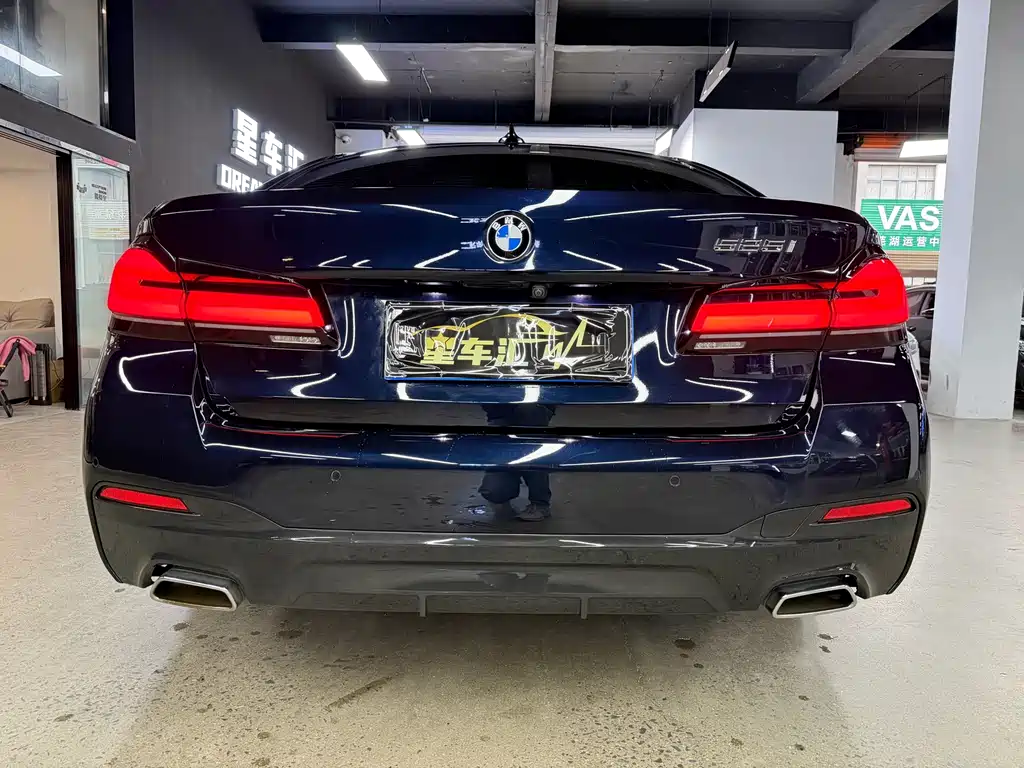 BMW 5 Series (Import) — миниатюра 12