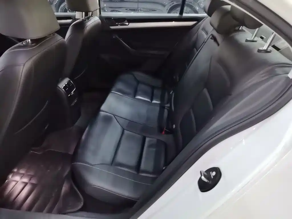 Volkswagen Sagitar — миниатюра 17
