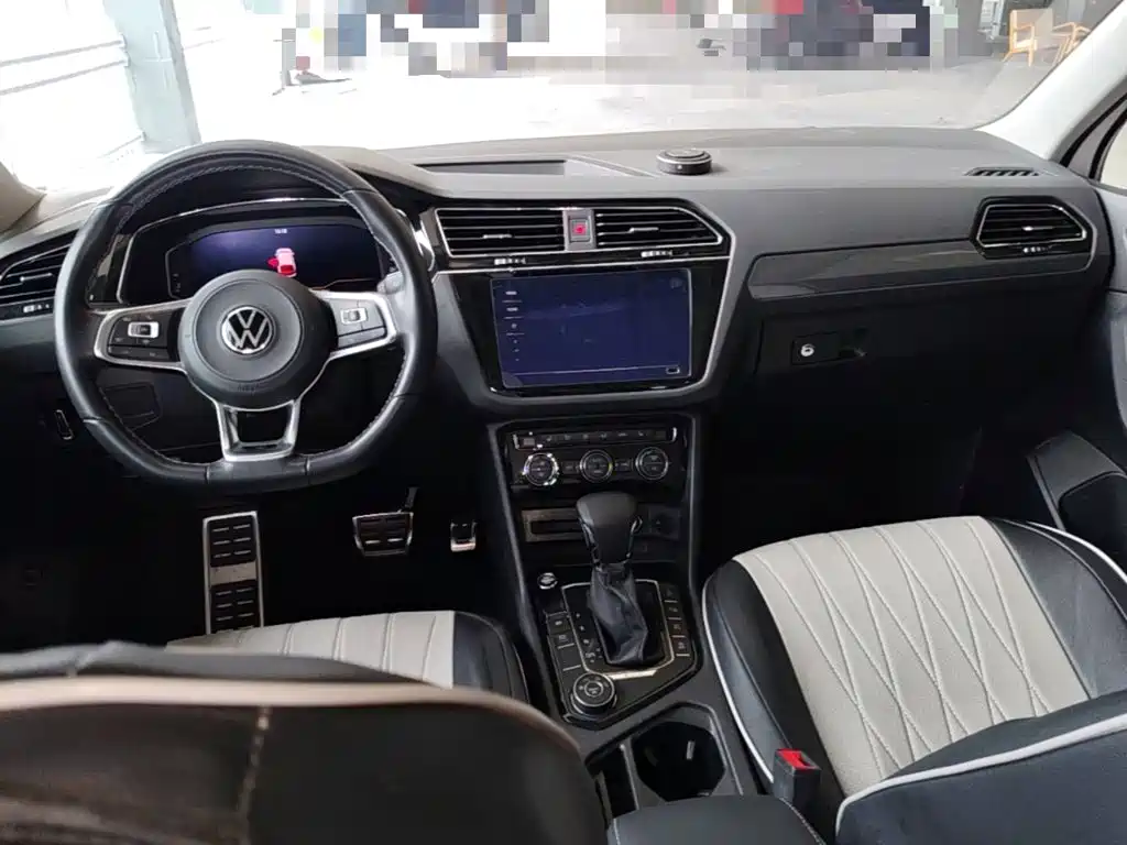 Volkswagen Tiguan L — миниатюра 6