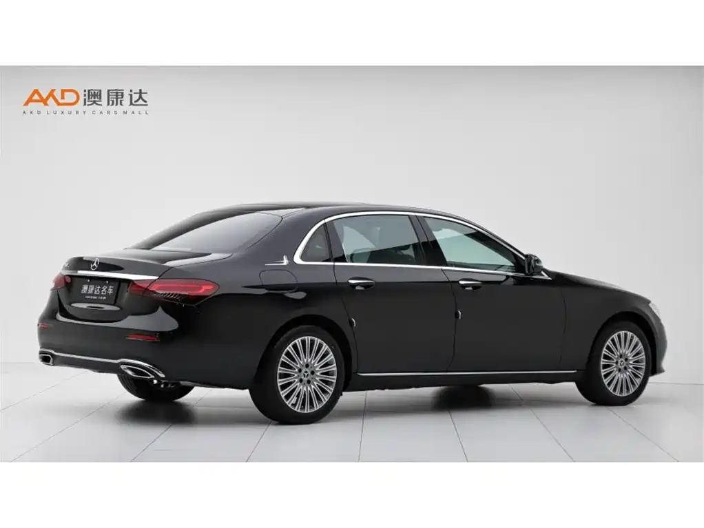 Mercedes-Benz E-Class — миниатюра 3
