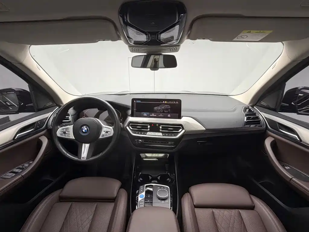 BMW iX3 — миниатюра 11