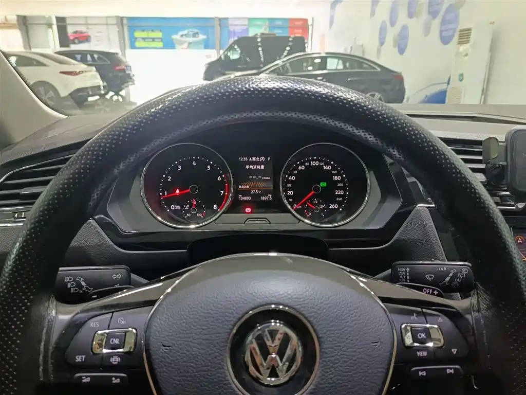 Volkswagen Tiguan L — миниатюра 4