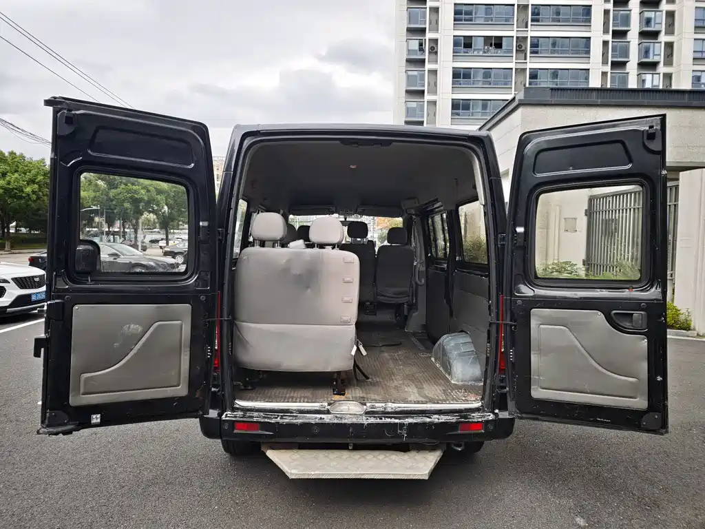 MAXUS V80 — миниатюра 11