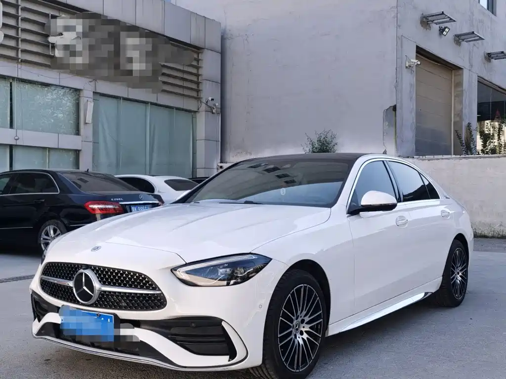 Mercedes-Benz C-Class — миниатюра 2