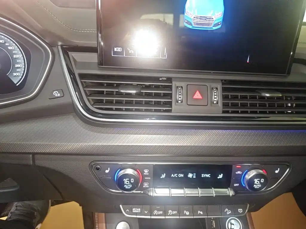 Audi Q5L — миниатюра 13