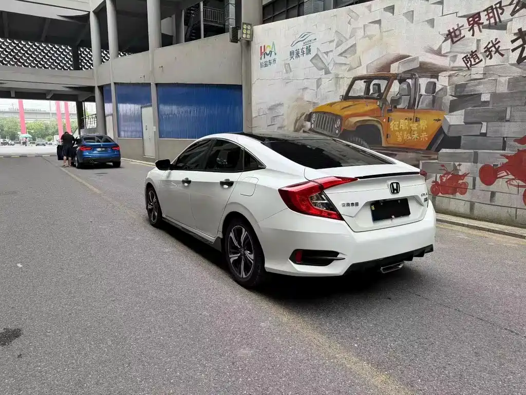 Honda Civic — миниатюра 4