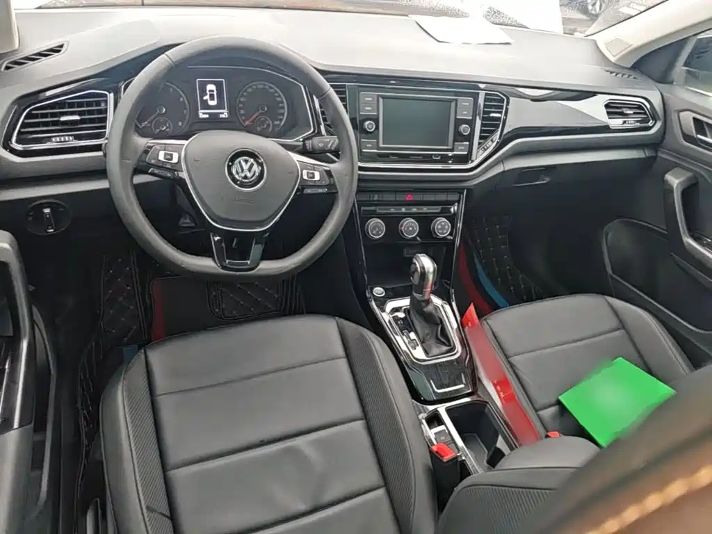 Volkswagen T-Roc — миниатюра 10