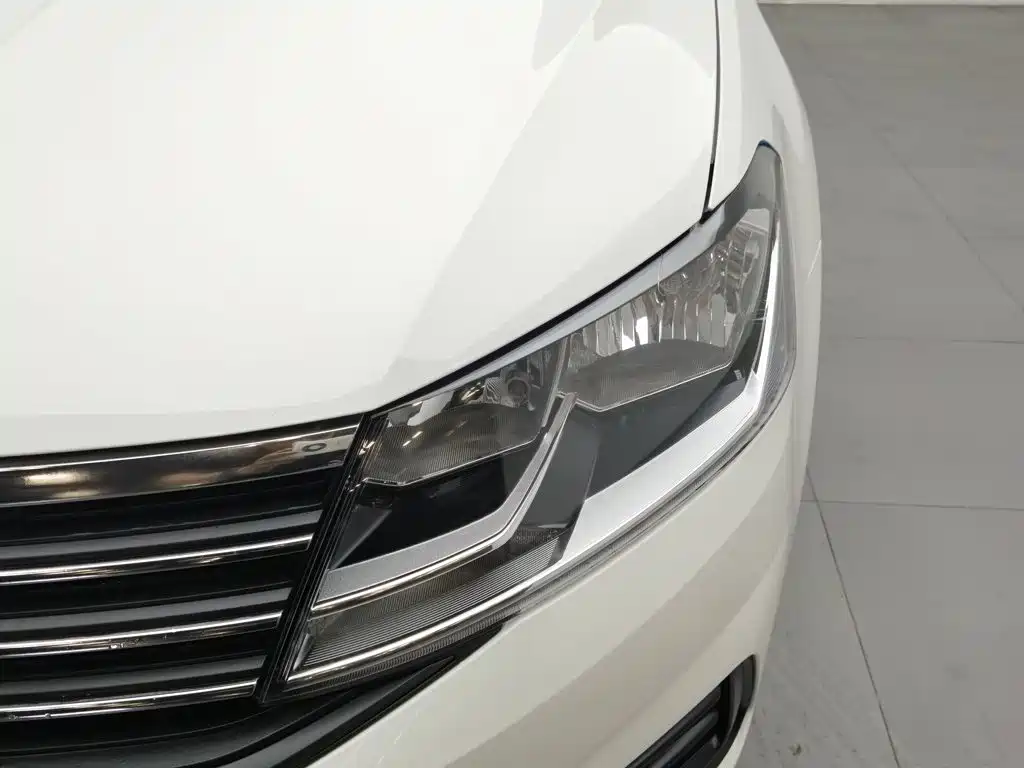 Volkswagen Lavida — миниатюра 7