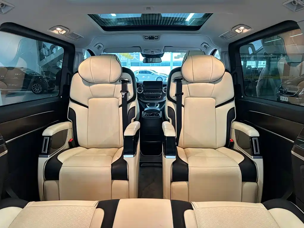 Mercedes-Benz V-Class — миниатюра 19