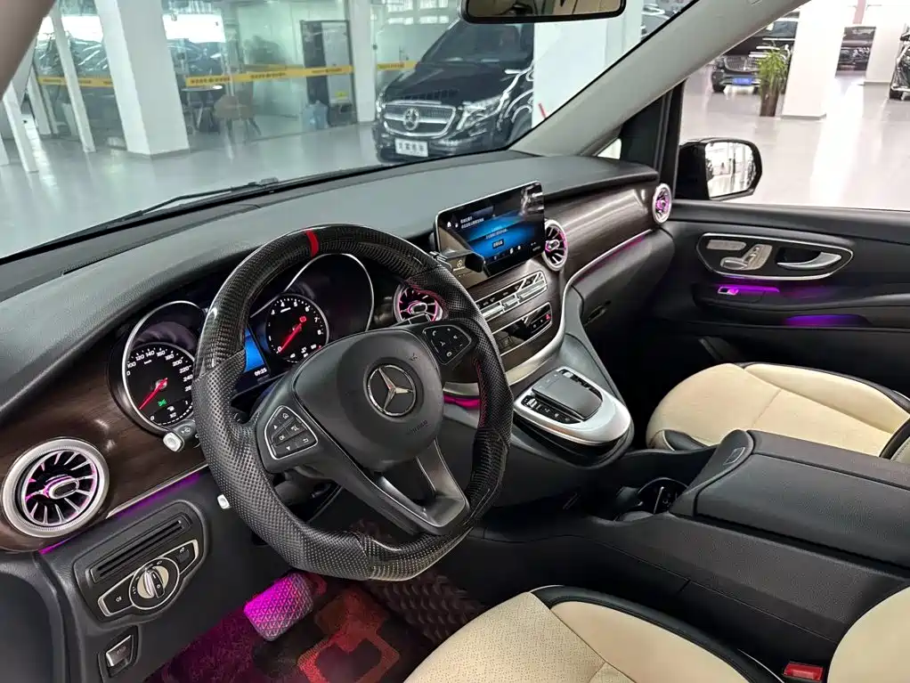 Mercedes-Benz V-Class — миниатюра 4