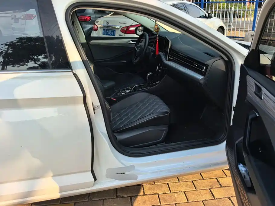 Volkswagen Sagitar — миниатюра 8