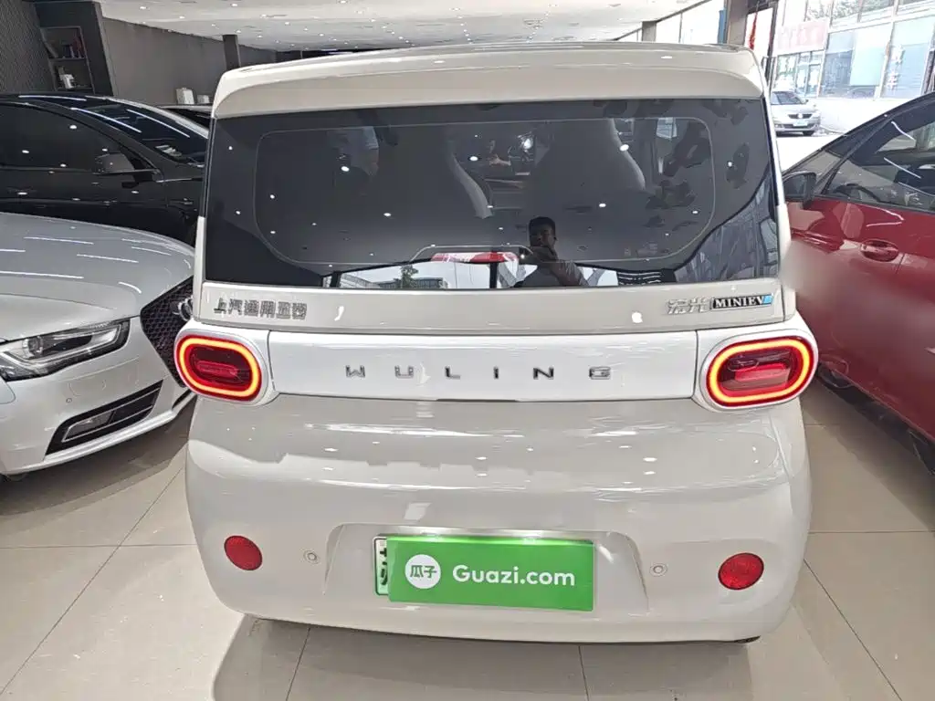 Wuling MINIEV — миниатюра 6