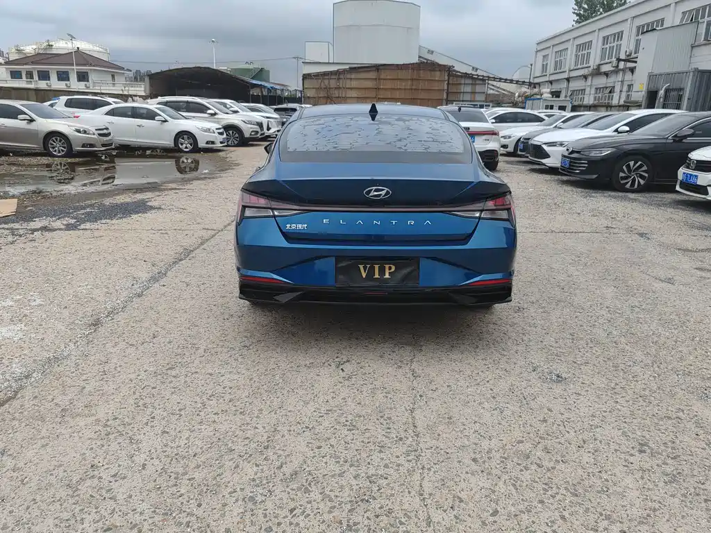 Hyundai Elantra — миниатюра 12