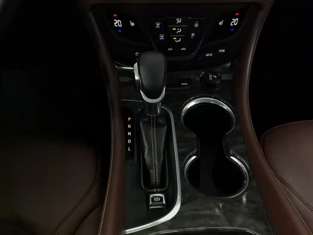 Buick Envision Plus — миниатюра 13
