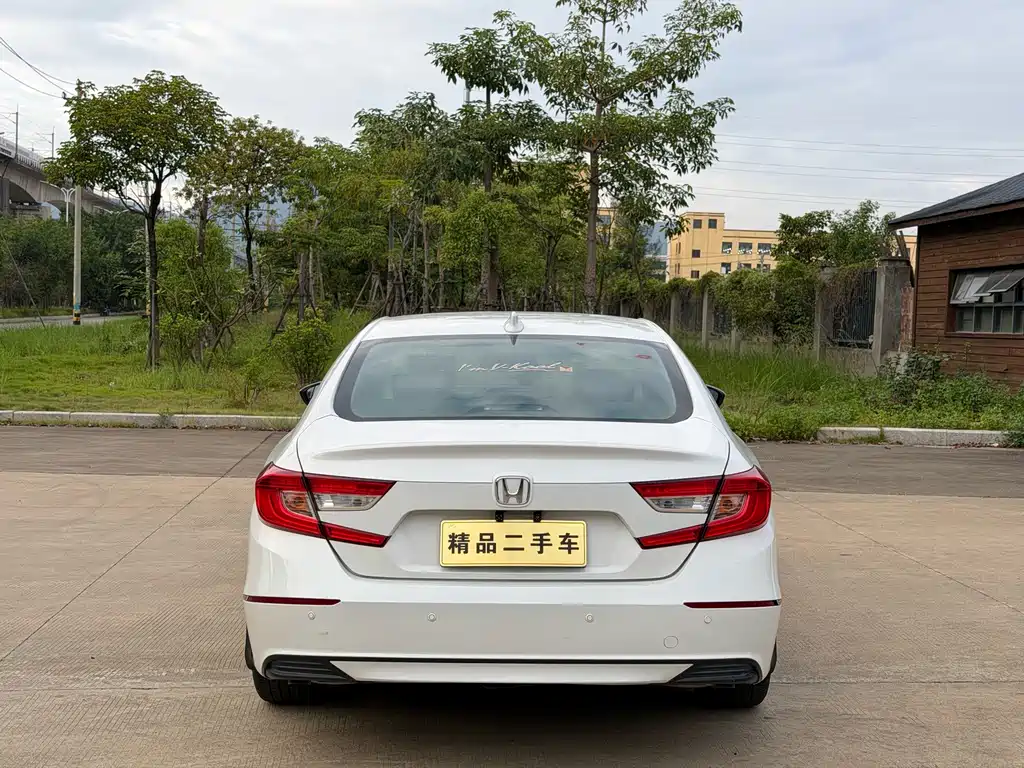 Honda Accord — миниатюра 8