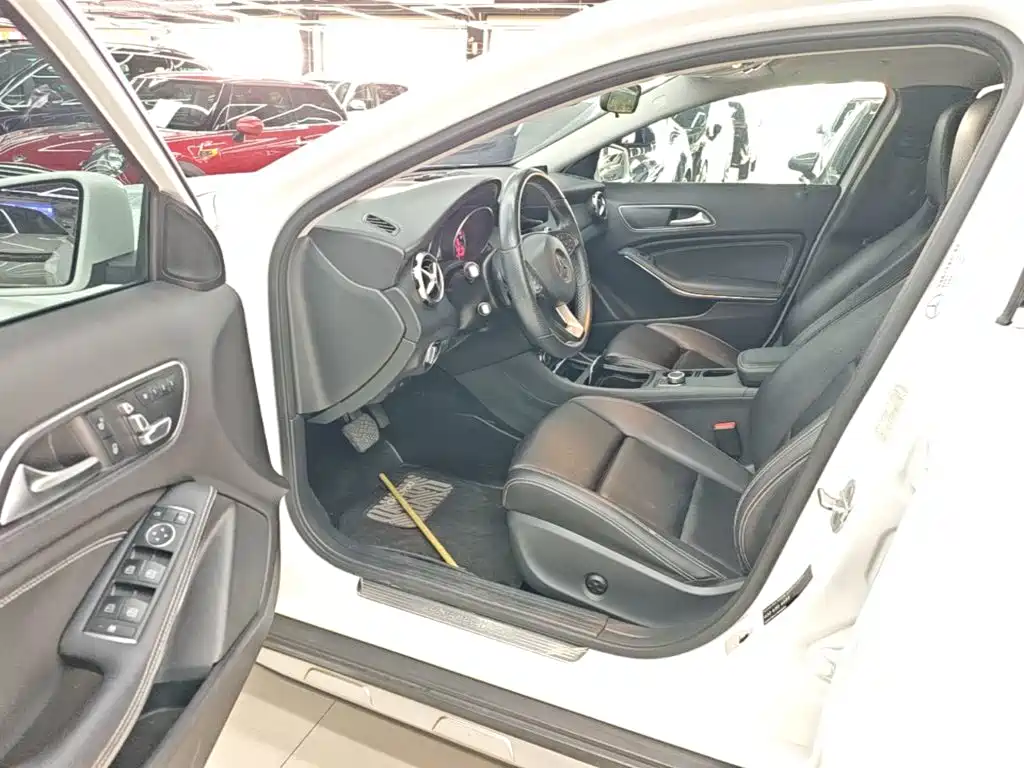 Mercedes-Benz GLA — миниатюра 16