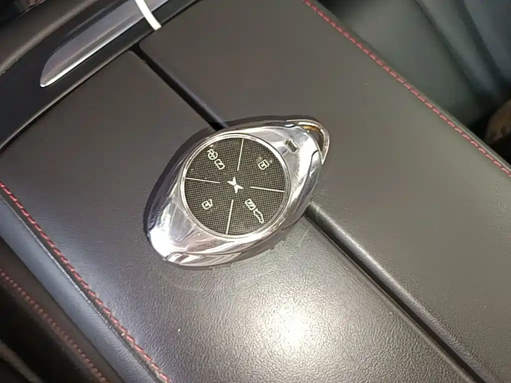 XPeng P7 — миниатюра 9