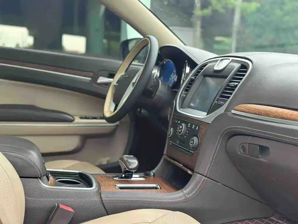 Chrysler 300C — миниатюра 6