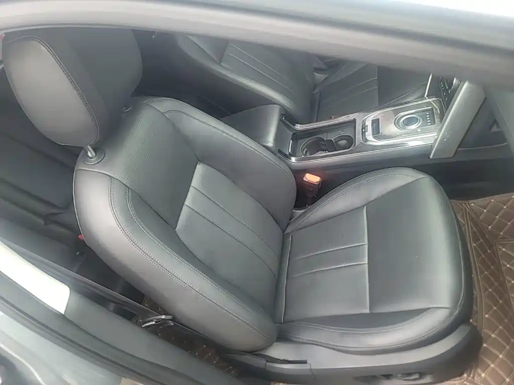 Land Rover Discovery Sport — миниатюра 25